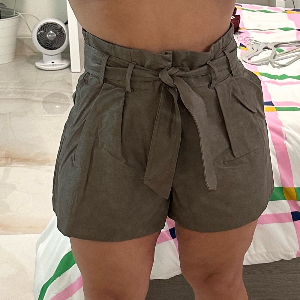 Zara Green High Waist Shorts Relaxed Fit